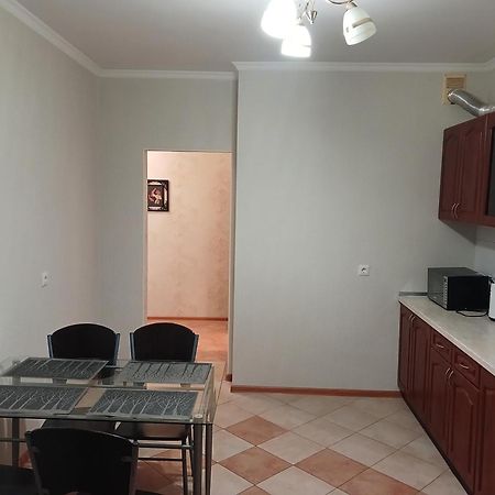 Appartement Cosy Flat à Kiev Extérieur photo