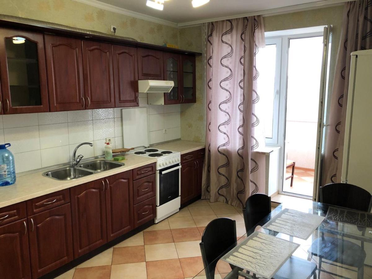 Appartement Cosy Flat à Kiev Extérieur photo